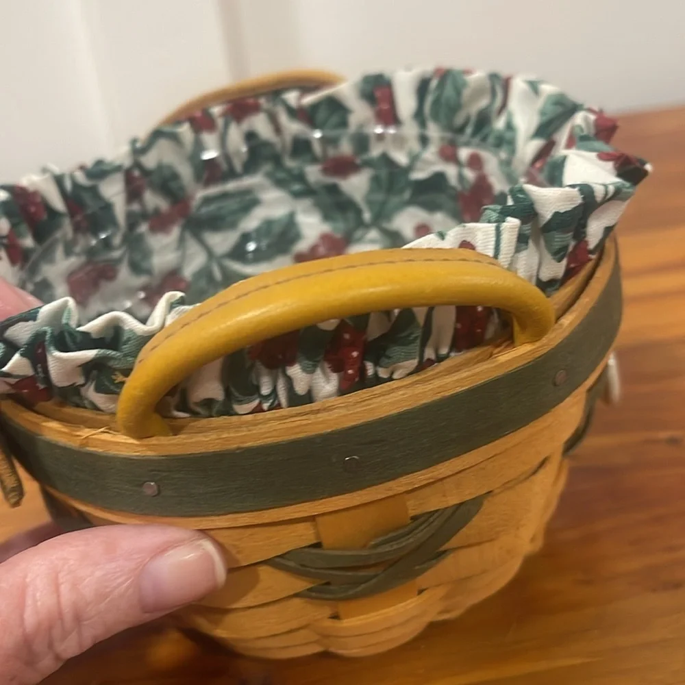 Vtg Longaberger 1999 Peppermint Tree Trimming Basket